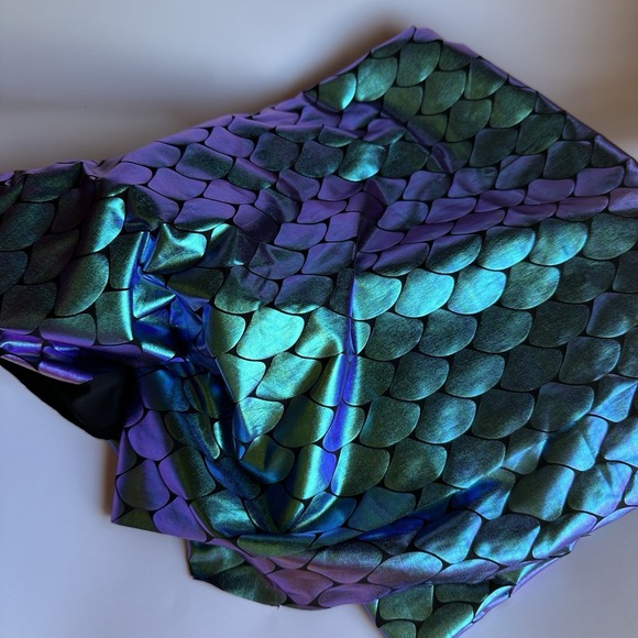 New Creations Fabric & Foam Other - Aqua Hologram Mermaid Fish Scales Stretch Spandex Fabric About 59 X 44 Inch